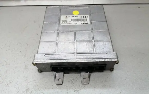 Audi A4 S4 B5 8D Engine control unit/module 8D0907557B 0261203554