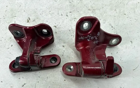 Infiniti QX30 Rear door hinge set H04015DMMA H04215DMMA A046572