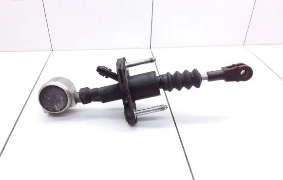 Opel Zafira B Clutch slave cylinder 90581565