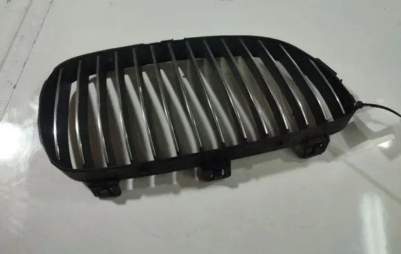 BMW 3 E90 E91 Front bumper lower grill 1005230507