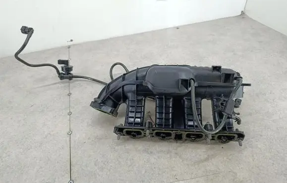 Opel Meriva B Intake manifold 55573171