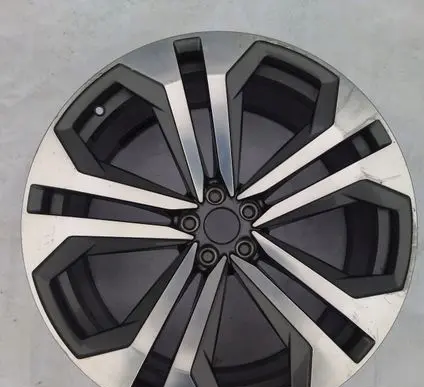 Audi Q8 R22 alloy rim 4M8601025K