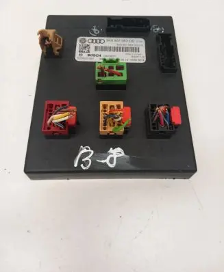 Audi A4 S4 B8 8K Comfort/convenience module 8K0907063DD 04016001
