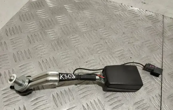 Rear seatbelt buckle