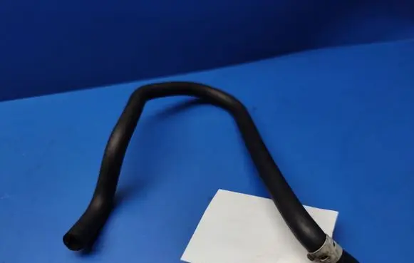 Mercedes-Benz S W221 Engine coolant pipe/hose A2215010225