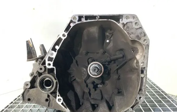 Nissan Note (E11) Manual 5 speed gearbox JH3149