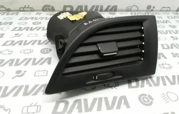 Renault Megane II Dashboard side air vent grill/cover trim 1277