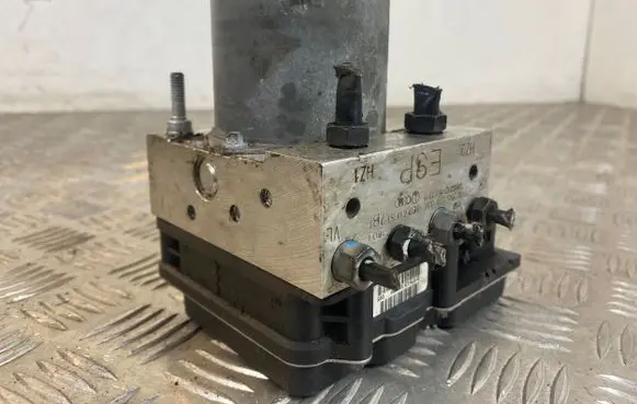 Audi A4 S4 B7 8E 8H ABS Pump 8E0614517BF 8E0910517H