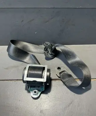 BMW 5 E60 E61 Front seatbelt 601629600