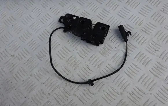 Audi TT TTS Mk2 Engine bonnet/hood lock/catch 8J0823509C