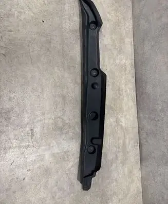 Audi e-tron Fender end trim 4KE821112