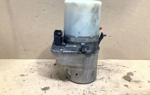 Audi A1 Power steering pump 6R0423156B
