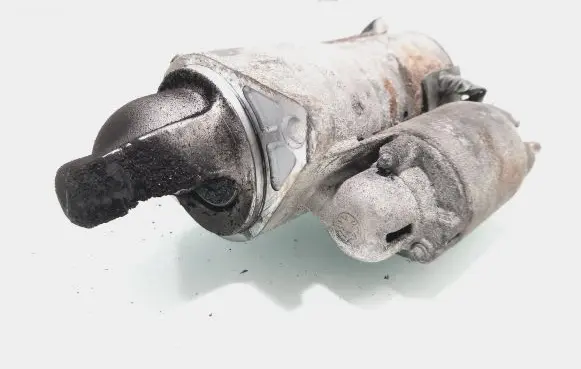 Opel Zafira B Starter motor 55556092