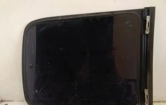 Citroen Berlingo Rear side window 43R001100