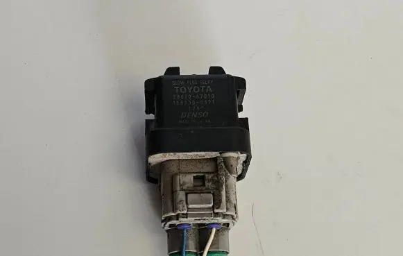 Toyota Auris 150 Glow plug pre-heat relay 2861067010 1567000671