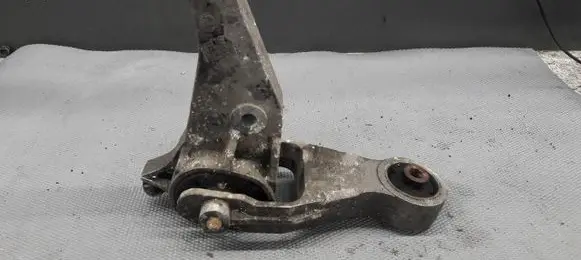 Opel Tigra B Gearbox mounting bracket 13117088