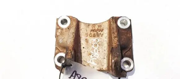 Honda CR-V Engine mounting bracket 90swy