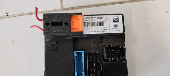 Audi A6 S6 C6 4F Comfort/convenience module 4F0907289F 4F0910289F 5DK00876211
