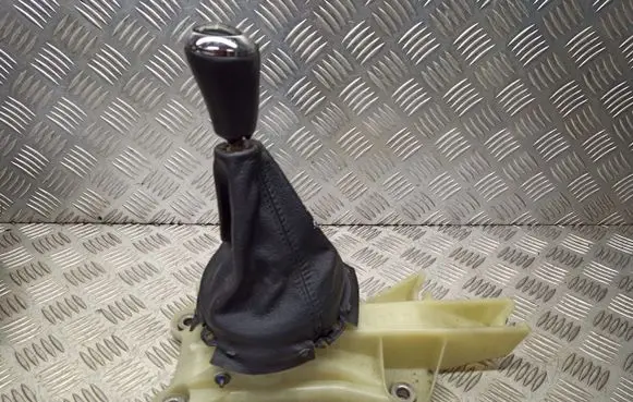 Mazda CX-7 Gear selector/shifter in gearbox EH14B
