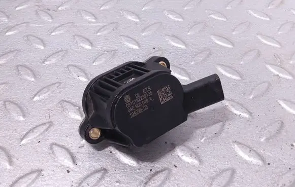 Volkswagen T-Roc Camshaft vanos timing valve 04E906048A