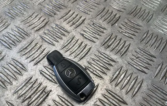 Mercedes-Benz A W176 Ignition key/card