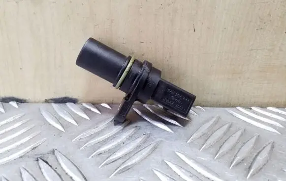 Audi TT TTS Mk2 Crankshaft position sensor 06H906433