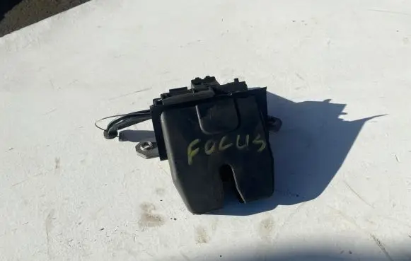 Ford Mondeo MK IV Tailgate/trunk/boot lock/catch/latch 01041318000 BM51G14896 1F0411