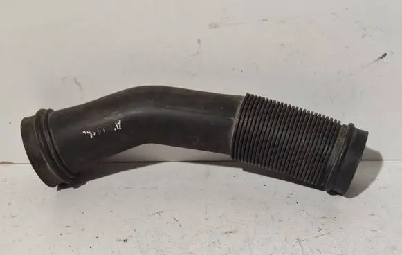 Audi A4 S4 B5 8D Air intake hose/pipe 058129627E