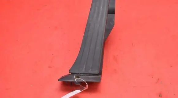 BMW 7 E38 Accelerator throttle pedal 6752614