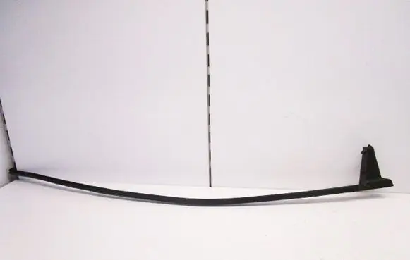 Seat Altea XL Front door glass trim molding 5P0837477