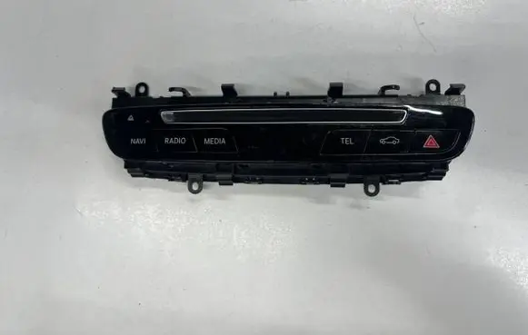 Mercedes-Benz C AMG W205 Head unit multimedia control A2059055201 HW133300 SW132800