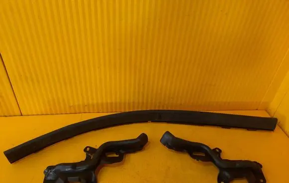 BMW M4 G82 G83 Engine compartment rubber 8075019 8075015