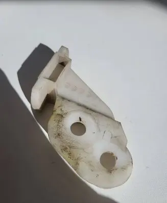 BMW 3 E46 Front bumper mounting bracket 8195296
