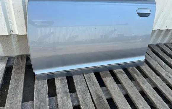 Audi A6 S6 C6 4F Front door