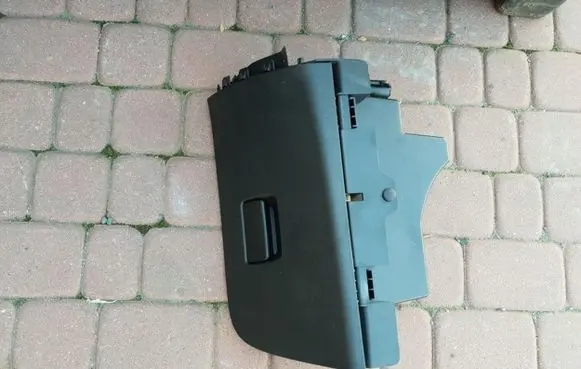 Opel Astra K Glove box 39046539