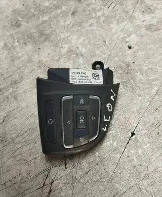 Seat Leon (1P) Steering wheel buttons/switches 1P0959538C 901297580000 302112440N44