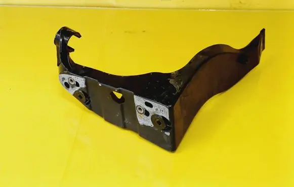 Audi A4 S4 B6 8E 8H Front bumper mounting bracket 8E0821138B
