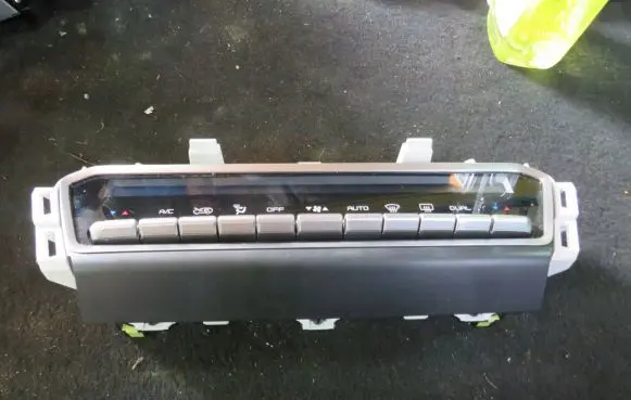 Isuzu D-Max Climate control unit