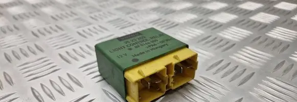 Volvo S70 V70 V70 XC Light relay 3523200