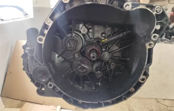 Opel Movano A Manual 5 speed gearbox PF1AA010 02215PKCE 8200017301