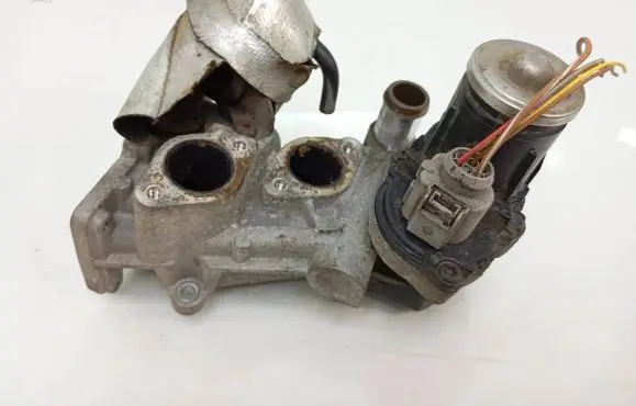 Volkswagen Caddy EGR valve 0280751016 11725505