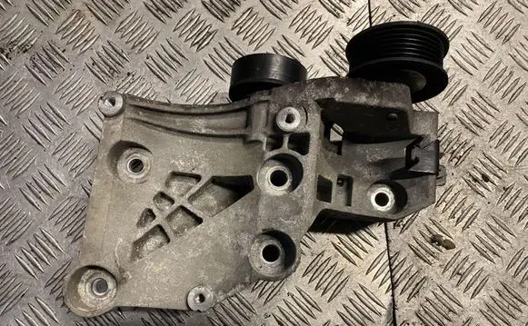 Opel Astra J A/C compressor mount bracket 55582510