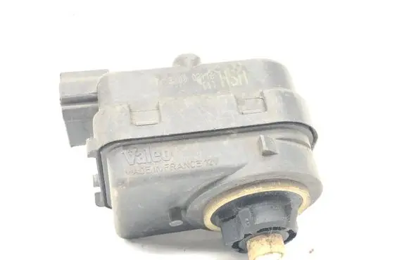 Nissan Primera Headlight level adjustment motor 