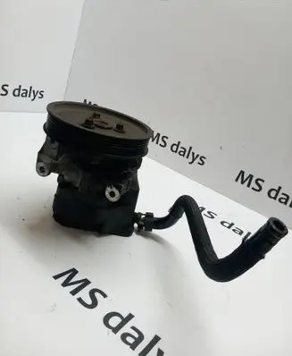 Mercedes-Benz E W211 Power steering pump A0024667401 0024667401 A6112300115