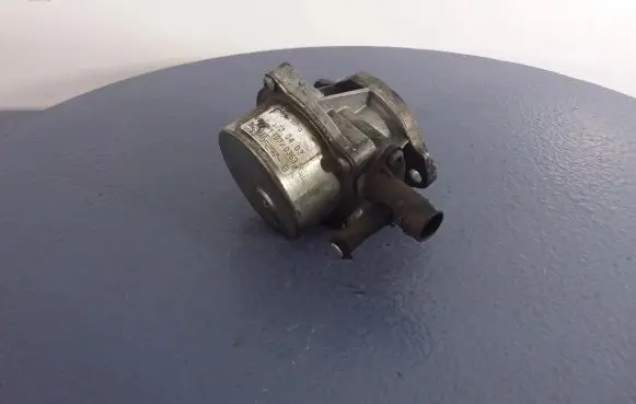 Renault Kangoo I Vacuum pump 8201005297--B