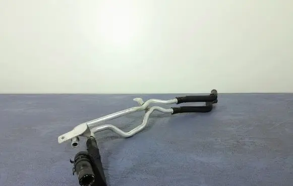 Audi Q7 4M Engine coolant pipe/hose 4M0121520J