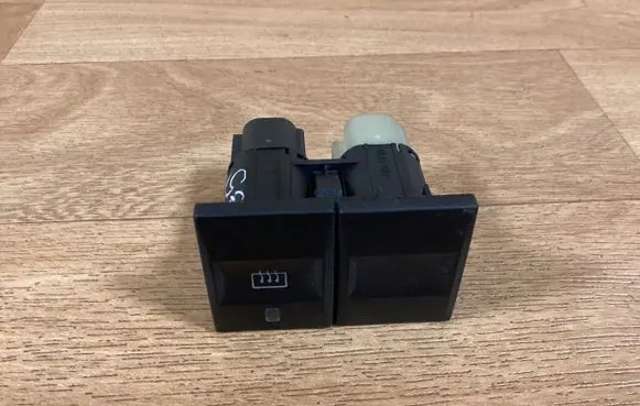 Ford Mondeo Mk III Windscreen/window heater switch 1S7T18C621AA