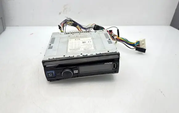 Subaru Forester SG Radio/CD/DVD/GPS head unit 10R051806