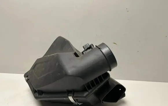 BMW 4 G22 G23 G24 G26 Air filter box 8580424