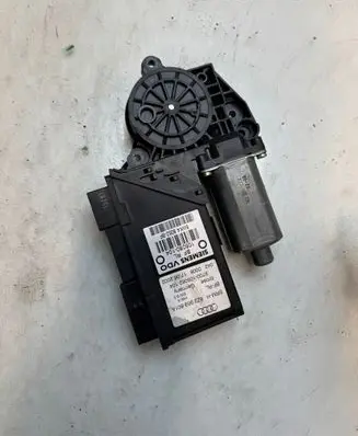 Audi A2 Front door window regulator motor 8z2959801a